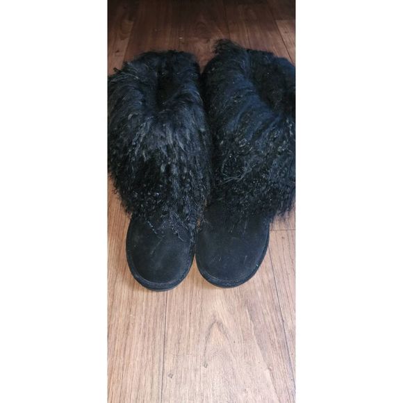 Bearpaw Boo Boots - Picture 1 of 8